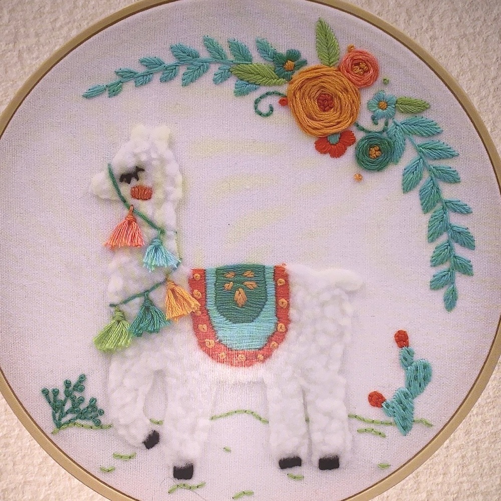 Lama Embroidery Hoop Kit
